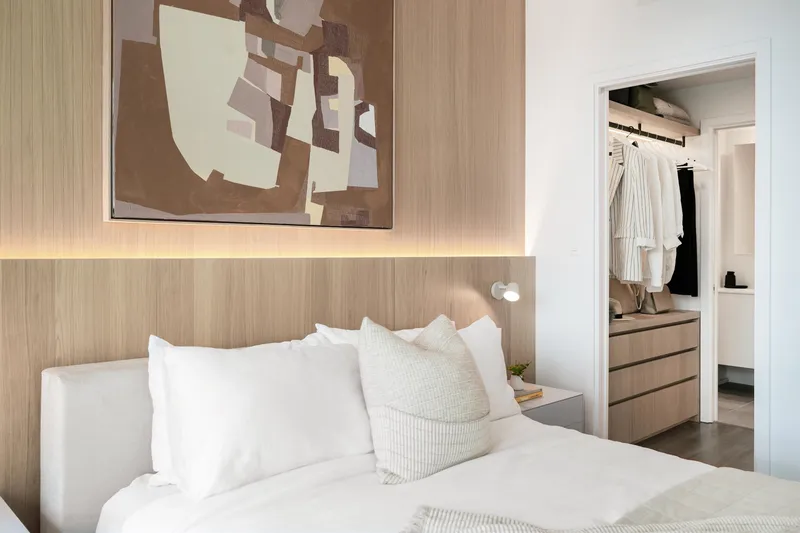 2405 3888 EVERGREEN PLACE - photo 3 of 11