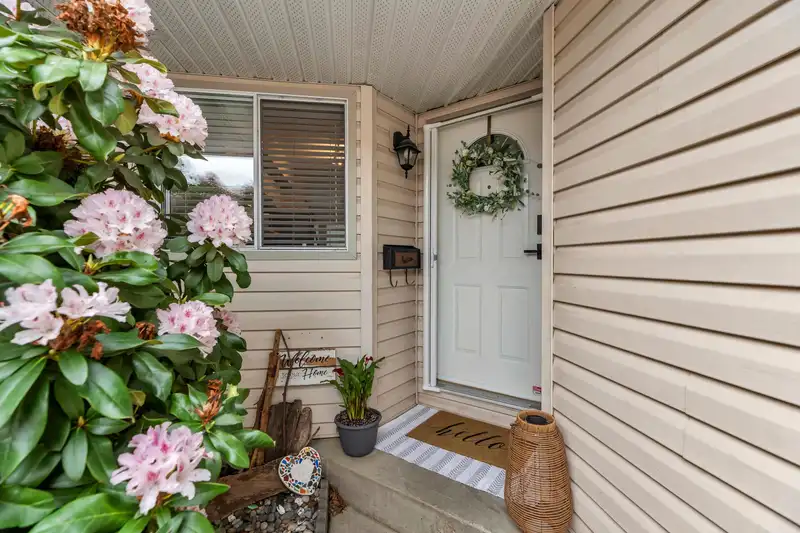 6 12268 189A STREET - photo 2 of 24