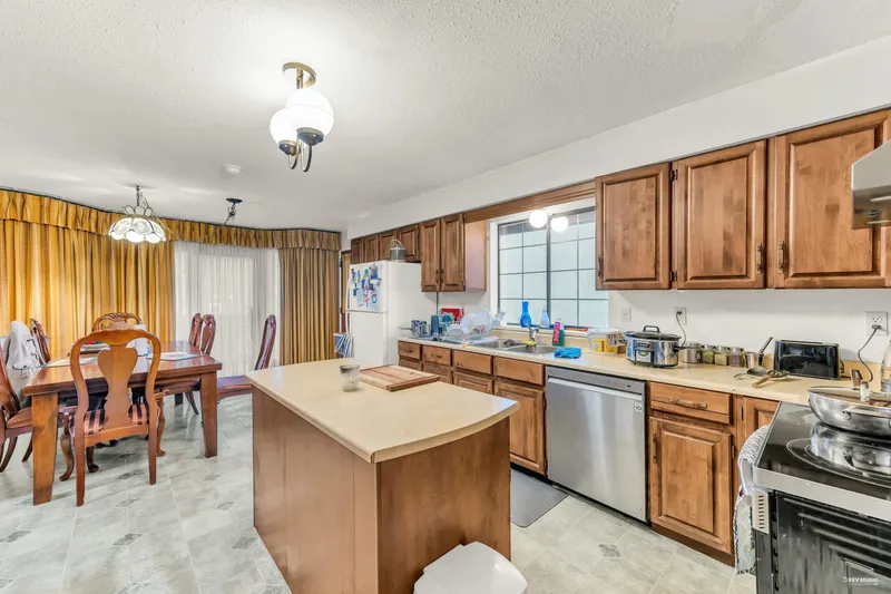 4240 SHACKLETON GATE - photo 3 of 25