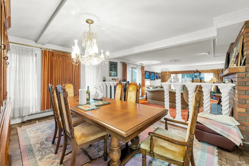 4240 SHACKLETON GATE - photo 4 of 25