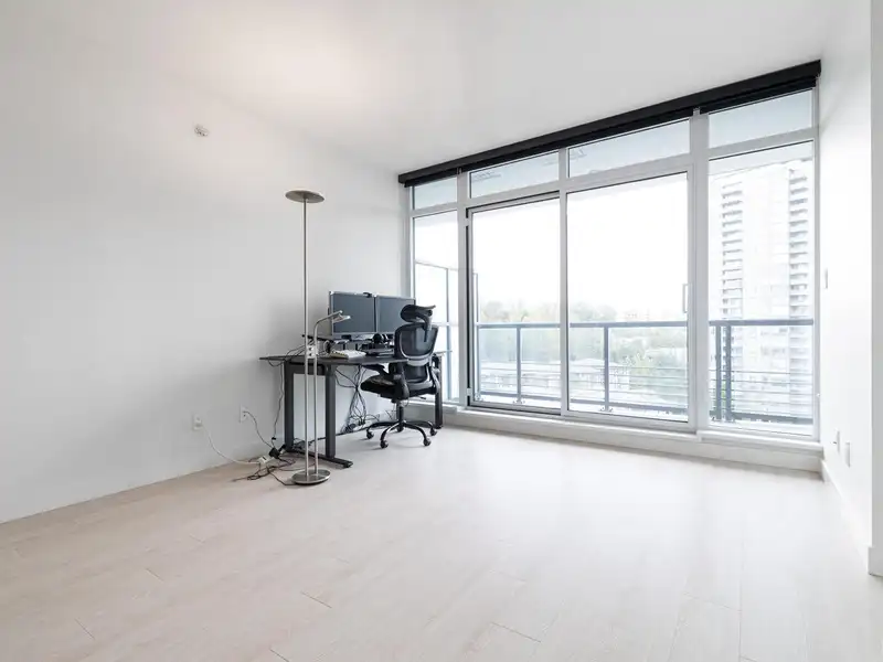 1210 4730 LOUGHEED HIGHWAY - photo 2 of 21