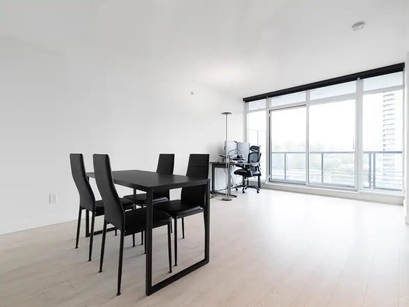 1210 4730 LOUGHEED HIGHWAY - photo 4 of 21