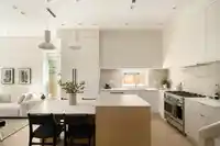1 4161 WINDSOR STREET - thumbnail 9