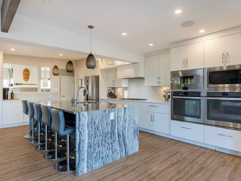 815 MASSEY STREET - photo 1 of 37