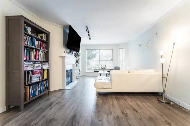 218 7161 121 STREET - photo 2 of 27
