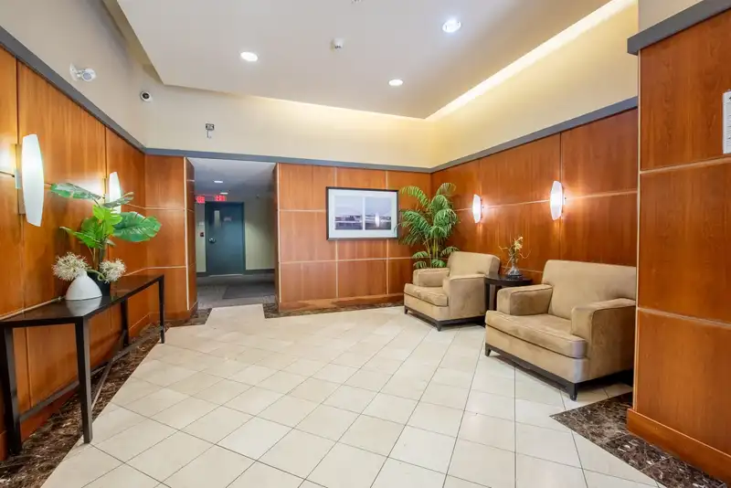 1108 5133 GARDEN CITY ROAD - photo 2 of 23