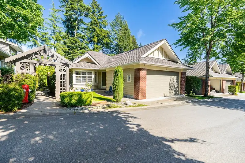 51 15450 ROSEMARY HEIGHTS CRESCENT - photo 1 of 40