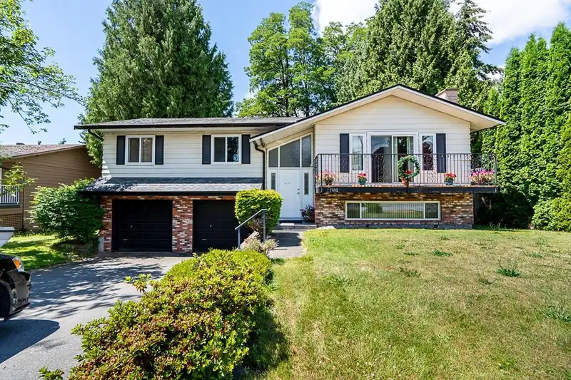 7695 115A STREET - photo 1 of 32