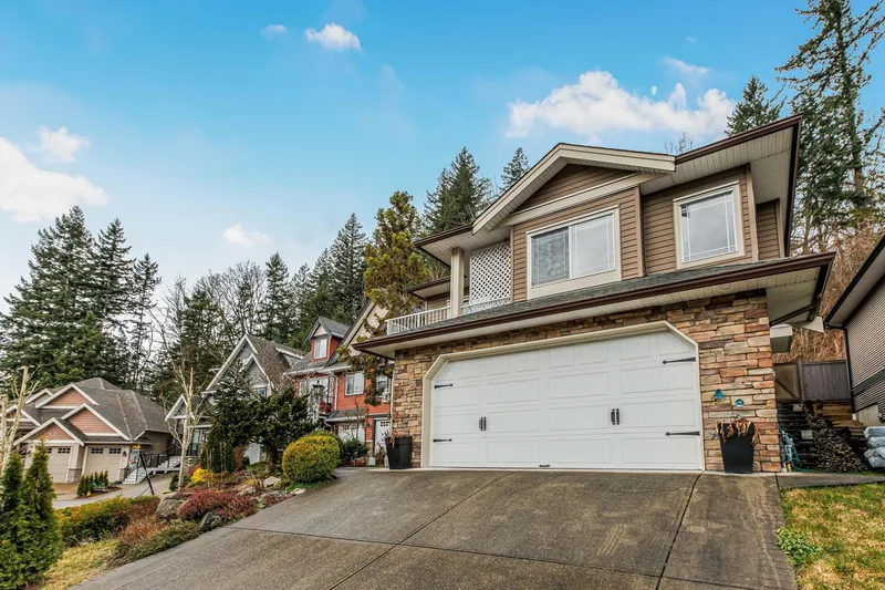 33 45957 SHERWOOD DRIVE - photo 2 of 25