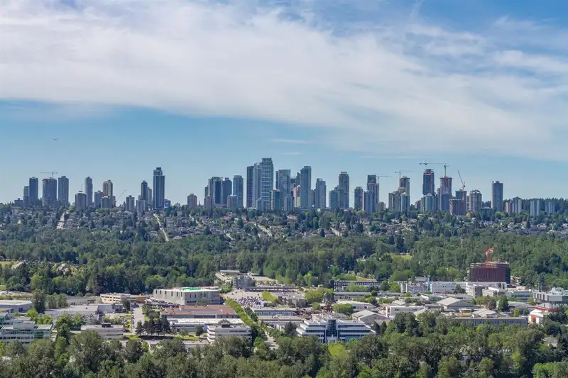 3509 4720 LOUGHEED HIGHWAY - photo 2 of 31