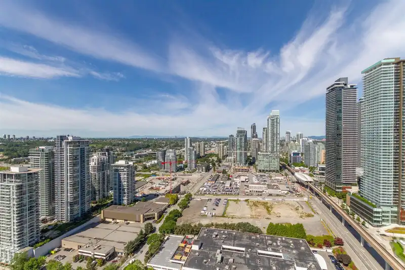 3509 4720 LOUGHEED HIGHWAY - photo 3 of 31
