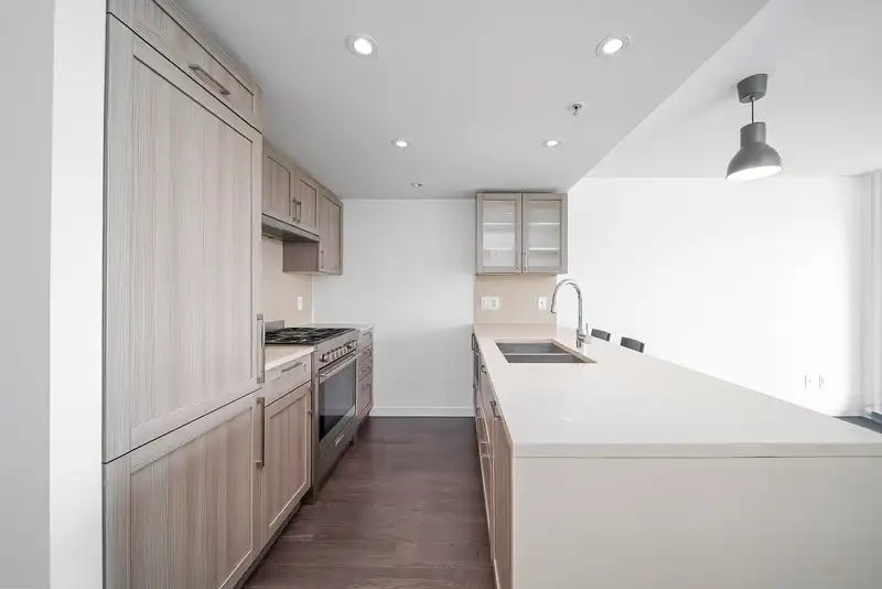 915 5665 BOUNDARY ROAD - photo 3 of 14