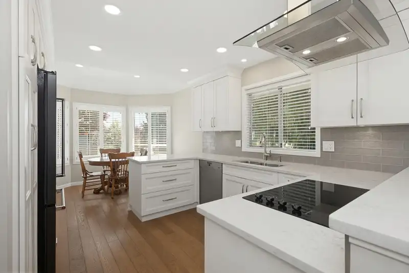 1 32615 MURRAY AVENUE - photo 3 of 40