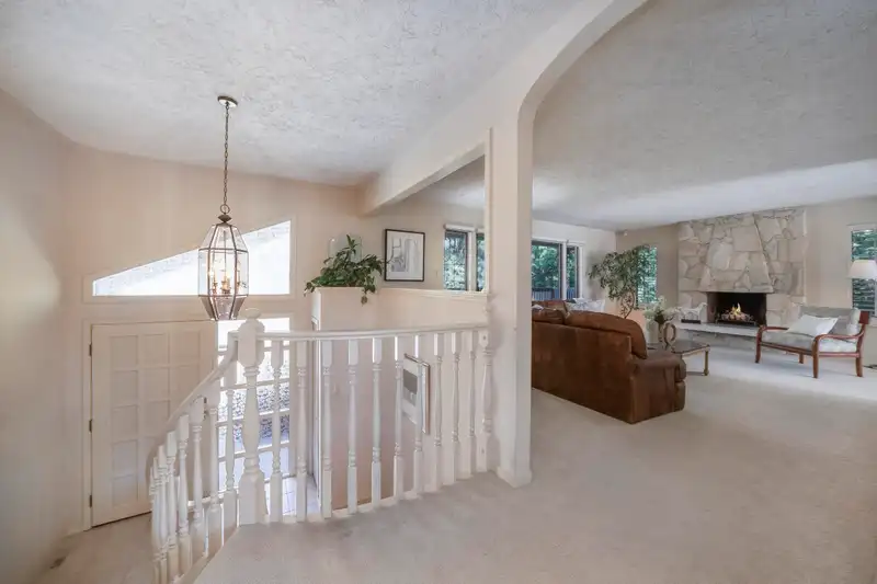 4710 MEADFEILD ROAD - photo 2 of 31