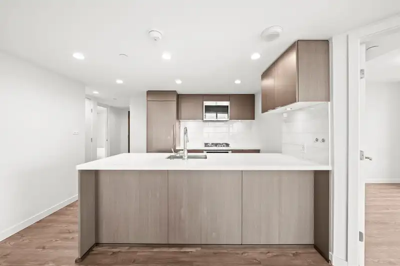 2407 8189 CAMBIE STREET - photo 4 of 39