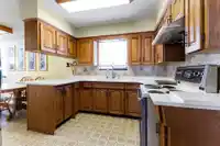 2986 E 3RD AVENUE - thumbnail 25