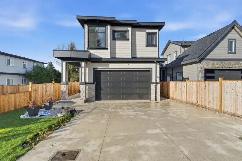 8233 114 STREET - photo 1 of 33