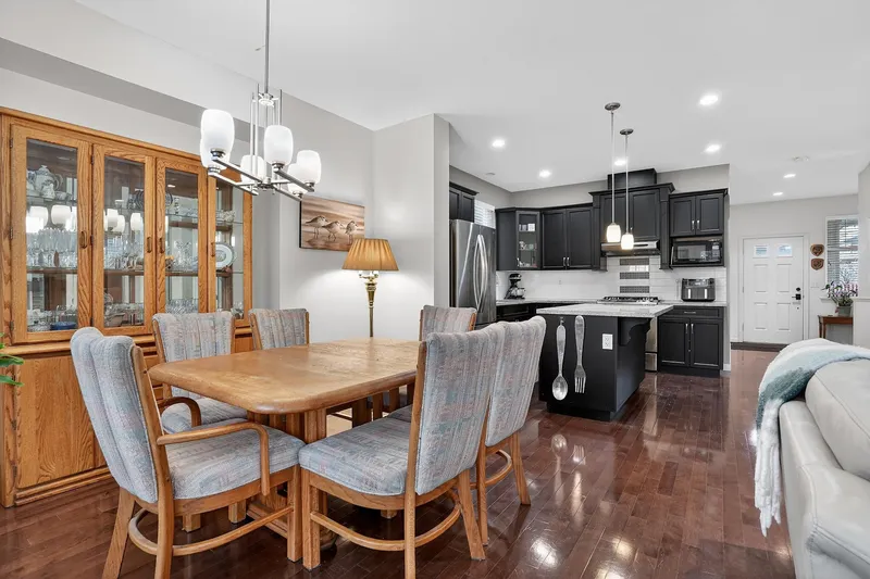 6909 208B STREET - photo 4 of 25