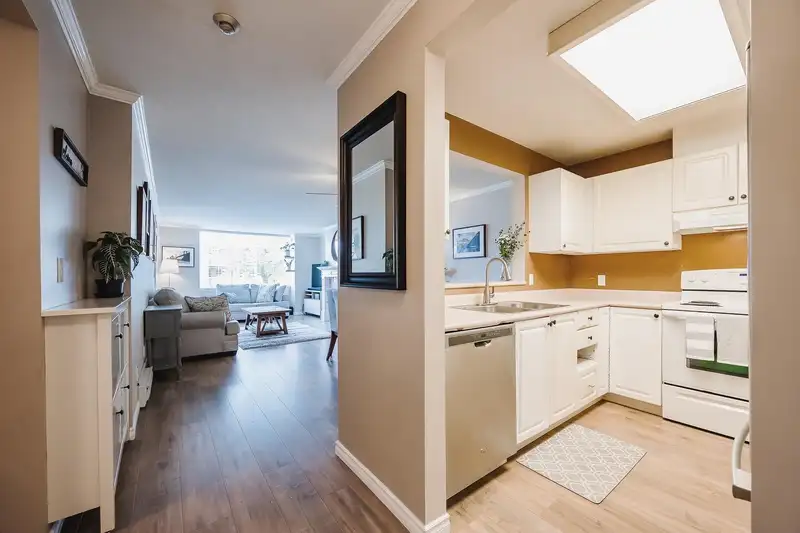 103 9765 140 STREET - photo 3 of 37