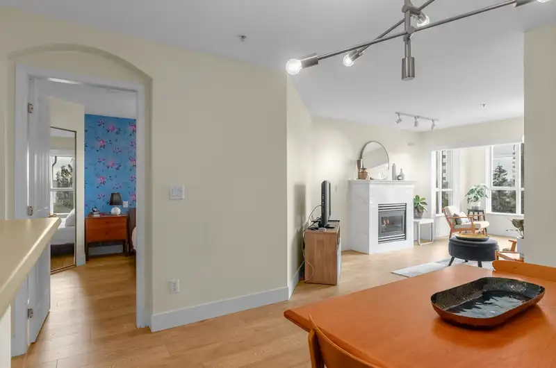 309 155 E 3RD STREET - photo 4 of 31