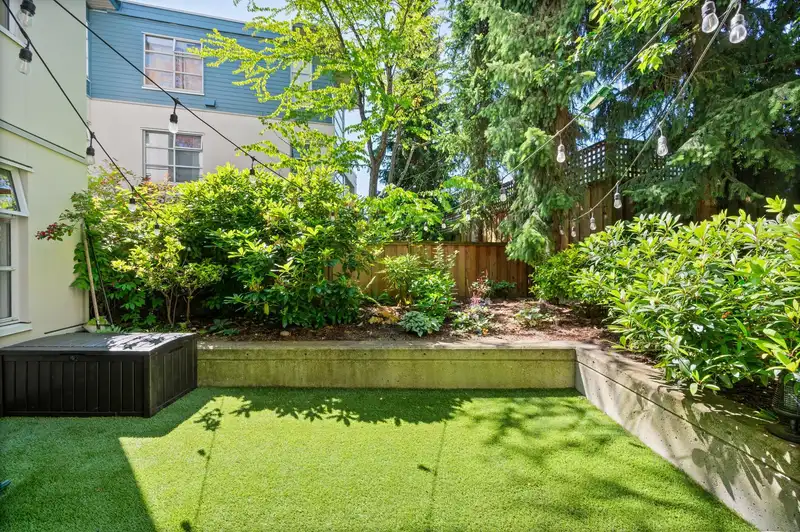 102 2555 W 4TH AVENUE - photo 3 of 29