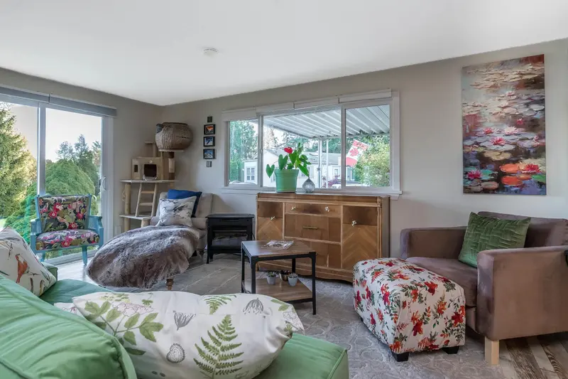 6 1840 160 STREET - photo 3 of 25