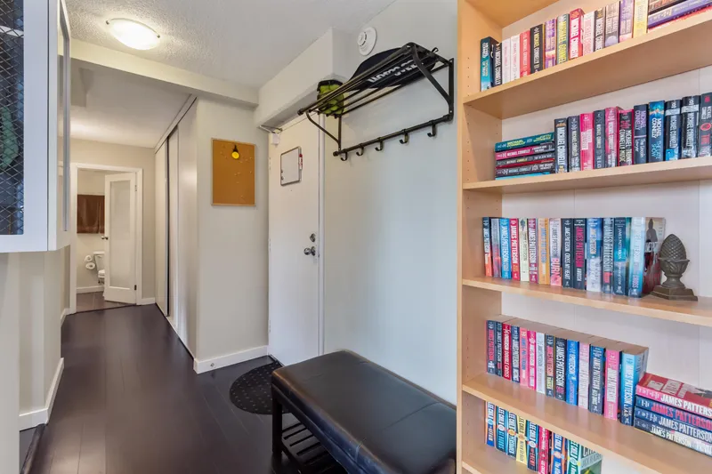 1005 320 ROYAL AVENUE - photo 4 of 18