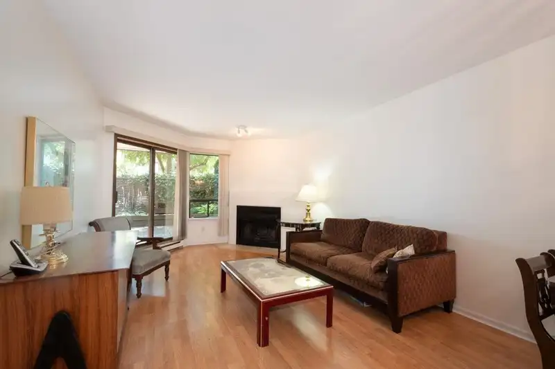 102 2466 W 3RD AVENUE - photo 4 of 40