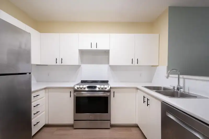 310 1177 HORNBY STREET - photo 2 of 34