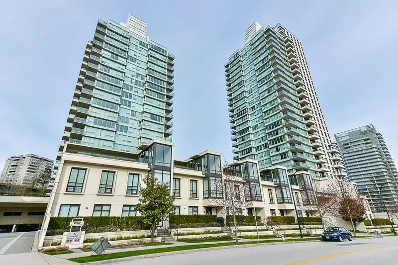 1706 2232 DOUGLAS ROAD - photo 1 of 28