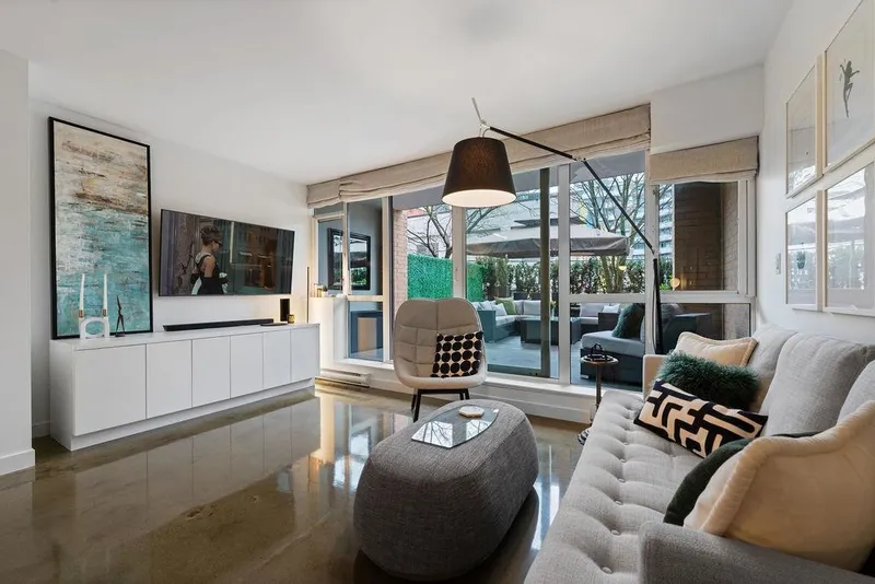 213 221 UNION STREET - photo 2 of 25