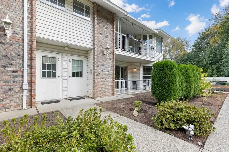 51 2938 TRAFALGAR STREET - photo 3 of 28