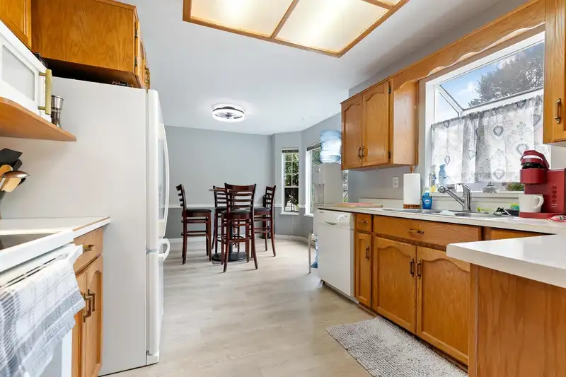 51 2938 TRAFALGAR STREET - photo 4 of 28