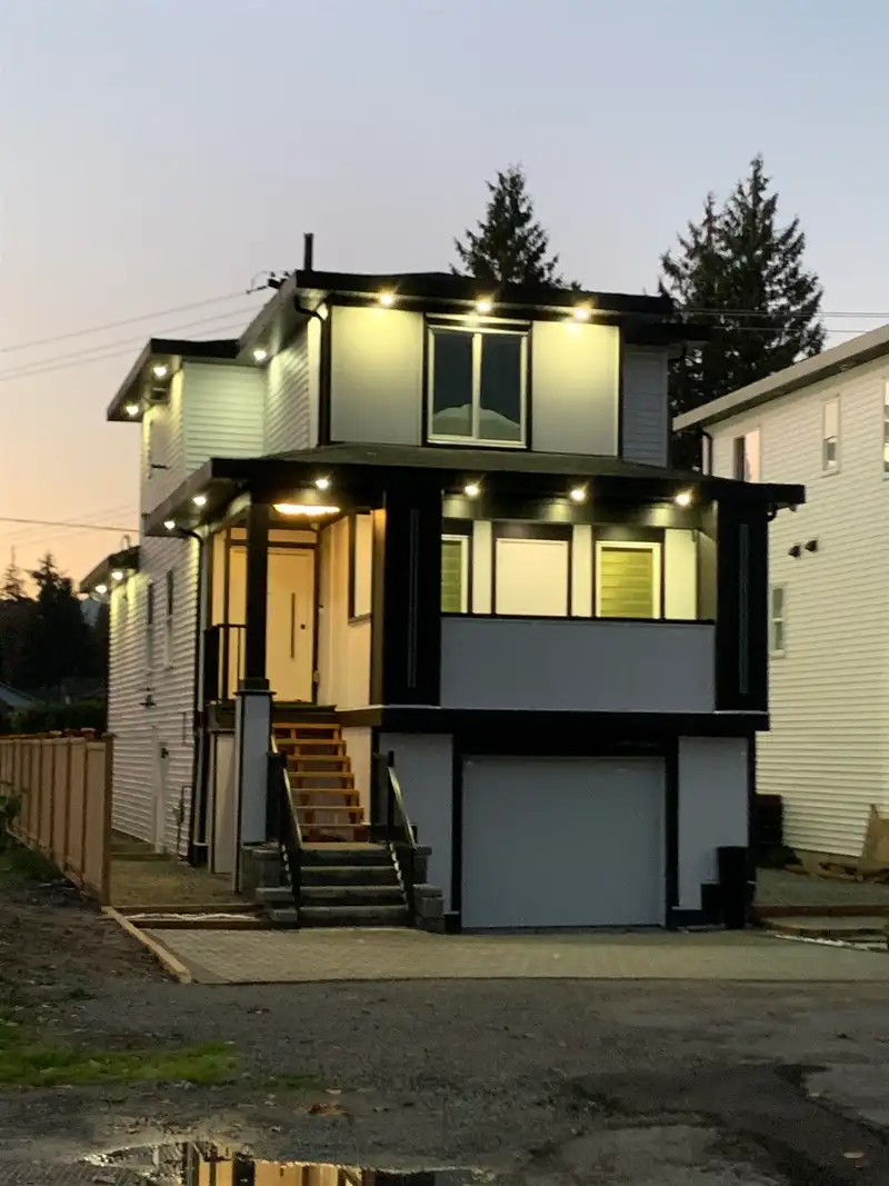 793 WESTWOOD STREET - photo 1 of 24