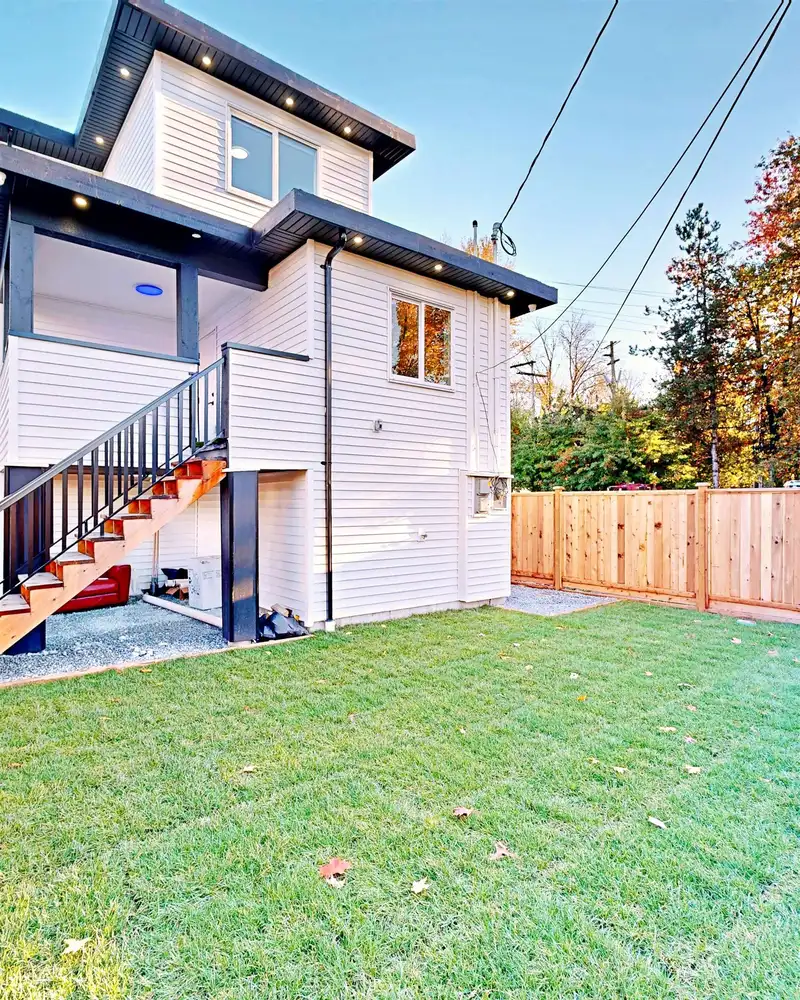 793 WESTWOOD STREET - photo 4 of 24