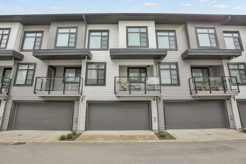 5 7127 193A STREET - photo 3 of 38