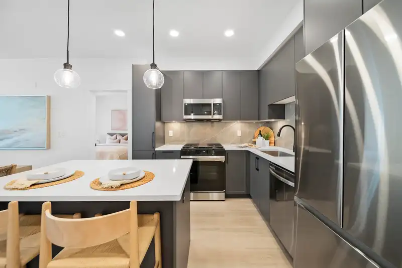 611 3465 146A STREET - photo 3 of 3