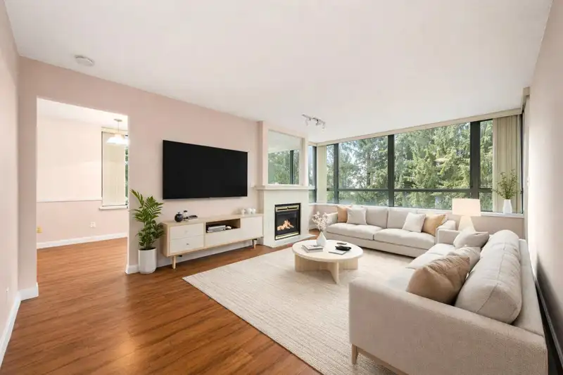 306 6622 SOUTHOAKS CRESCENT - photo 1 of 40