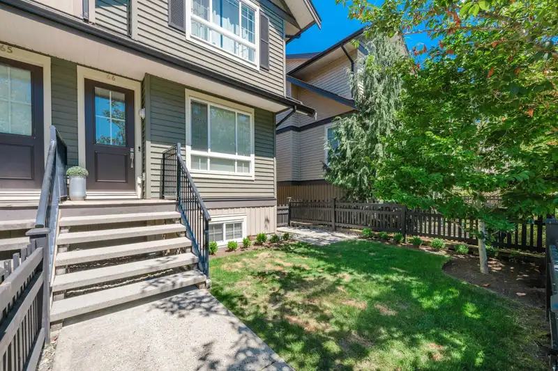 66 21867 50 AVENUE - photo 3 of 36