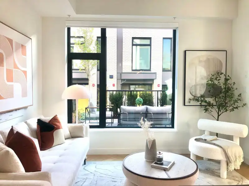 TH1 6768 OAK STREET - photo 1 of 19