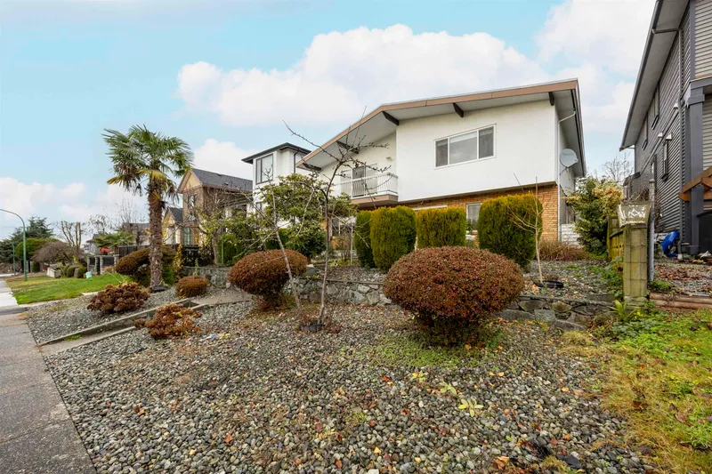 3881 NAPIER STREET - photo 2 of 25