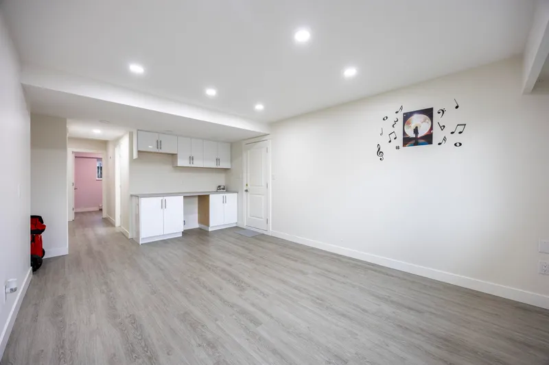 3881 NAPIER STREET - photo 4 of 25