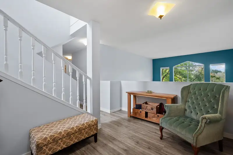 46 1238 EASTERN DRIVE - photo 4 of 39