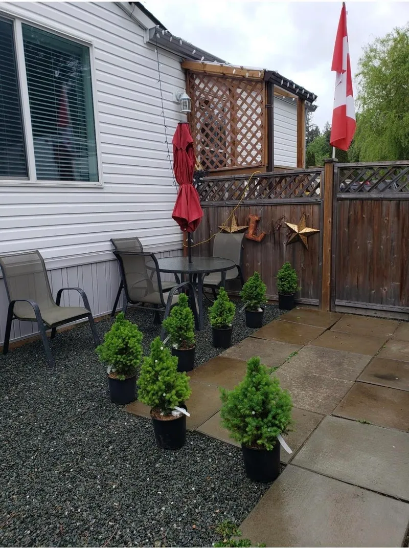 18 3942 COLUMBIA VALLEY ROAD - photo 2 of 25