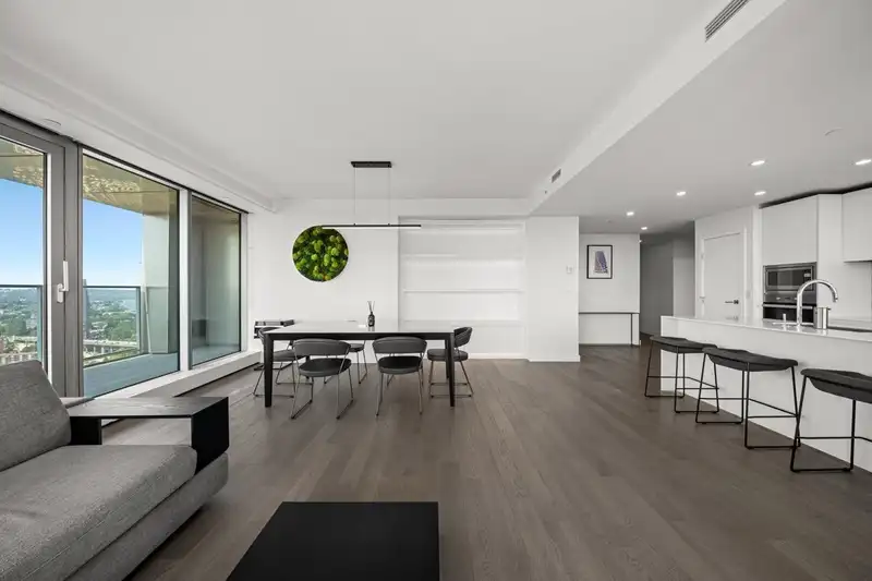3801 1480 HOWE STREET - photo 4 of 40