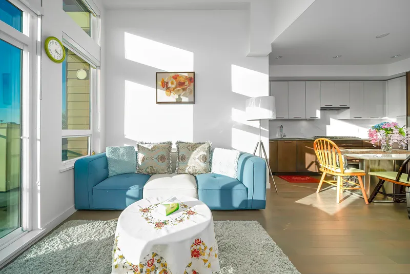 416 4033 MAY DRIVE - photo 2 of 25