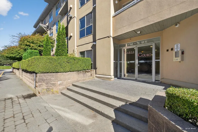 306 13780 76 AVENUE - photo 3 of 20