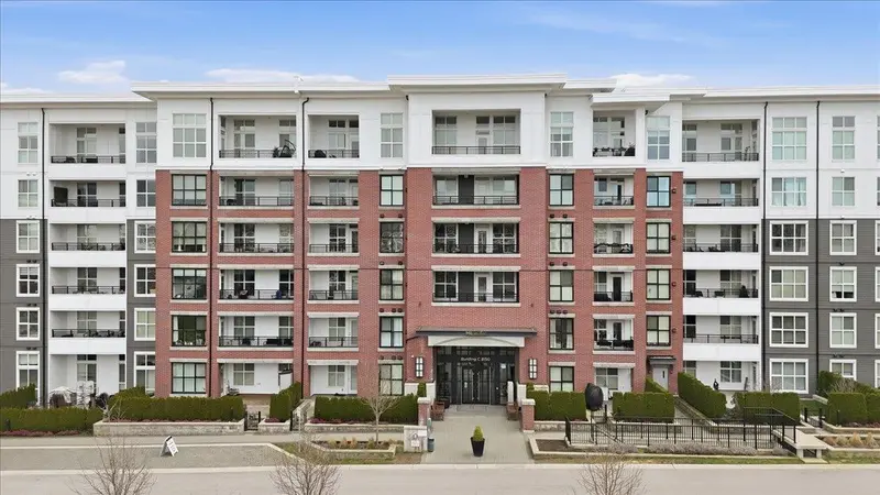 C211 8150 207 STREET - photo 1 of 25