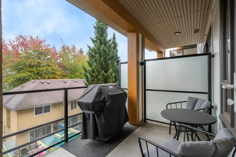 310 741 ANSKAR COURT - photo 3 of 32