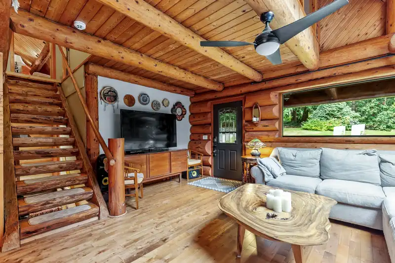 10588 SHAW STREET - photo 4 of 39